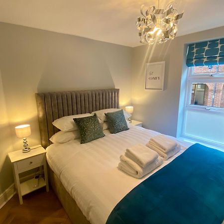 Superb City Centre Apartment Within The City Walls Йорк Екстериор снимка